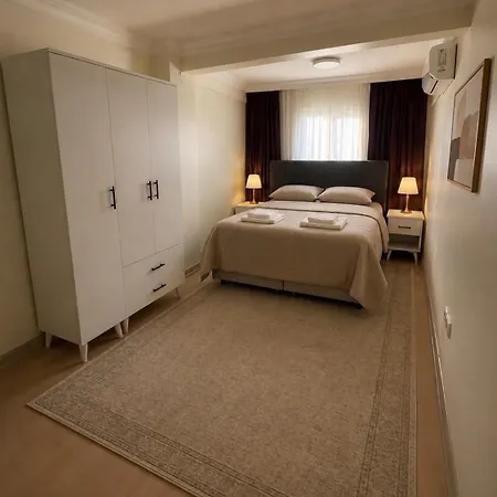 Noir Hotel 3*